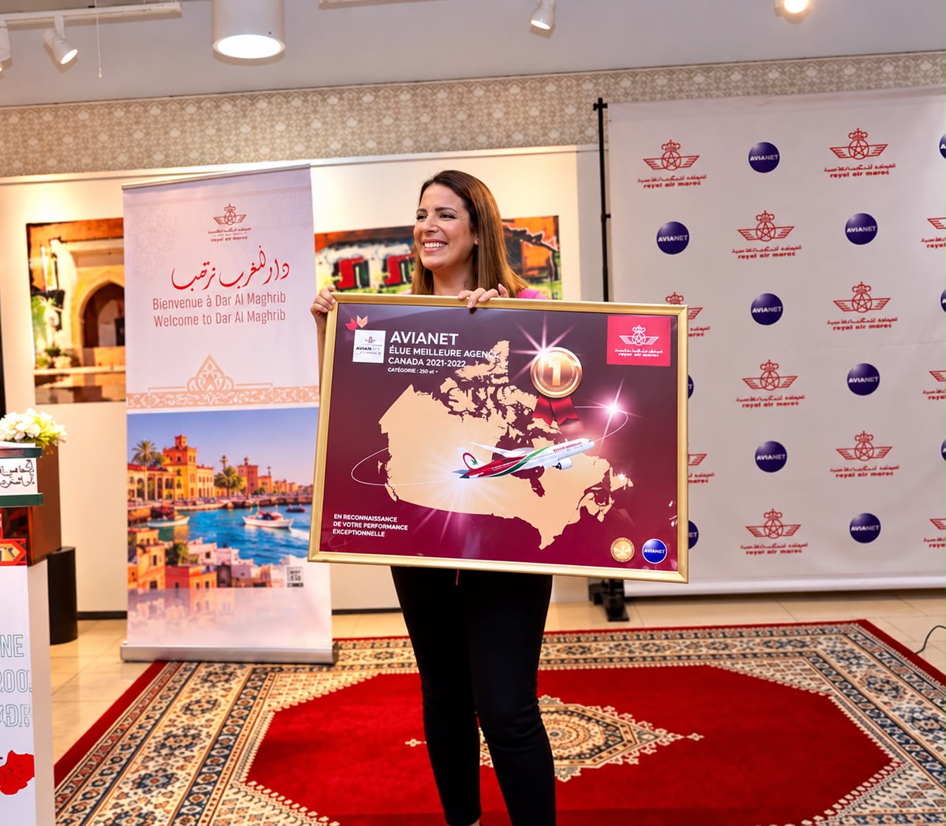Remise du prix AVIANET « Élue meilleure agence Canada 2021-2022 », catégorie 250 et plus